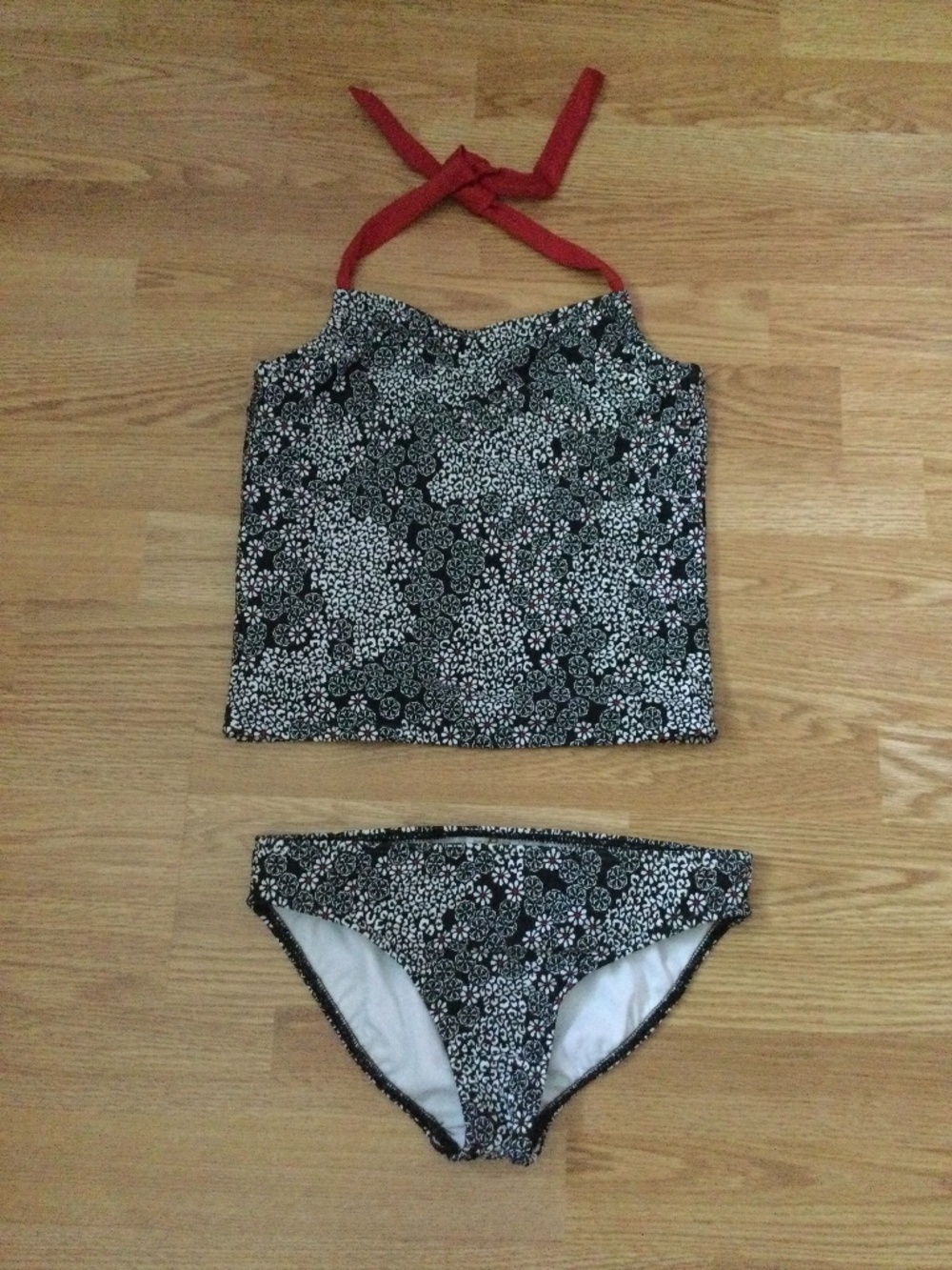 Raisins  Swimwear  Tankini Top and Hipster Bottom  Girls 12 Black White Floral
